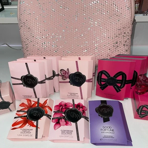 VIKTOR & ROLF 🩷